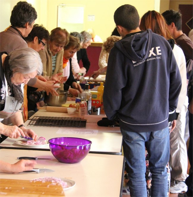 Nous avons besoin de vous pour nous aider à faire vivre nos ateliers cuisine collectifs 